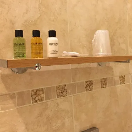 בית הארחה The Bijou 5*