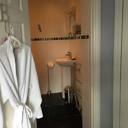 בית הארחה The Bijou 5*