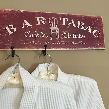 招待所 The Bijou 哈罗盖特