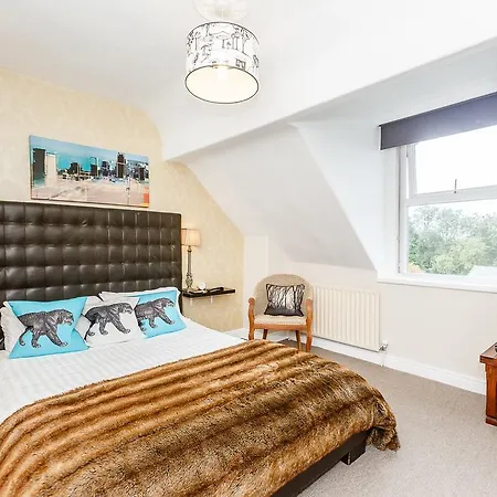 The Bijou 5* 哈罗盖特